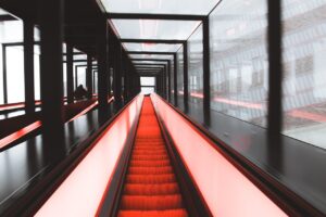 年収が上がった実例から学ぶ成功の秘訣は？