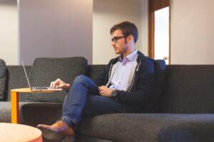 会社を辞めるべきか続けるべきか、その判断基準は？